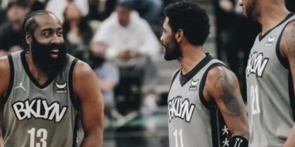 华体育官网最新版-哈登欧文激情相拥！篮网双星闪耀重返东部第一