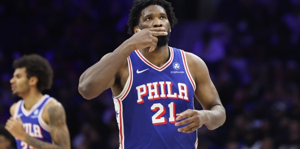 华体育官网最新版-实力逐渐回归！恩比德两分11中8&amp;amp;8罚8中砍下27+8 失误7次有点多