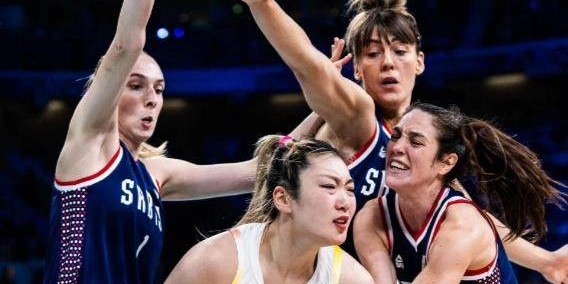 华体育官网最新版-女篮惨败22分小组垫底 金兰巴黎凋零出线岌岌可危