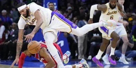 【观察】让戴维斯成为第一核心 对湖人来说这么难？